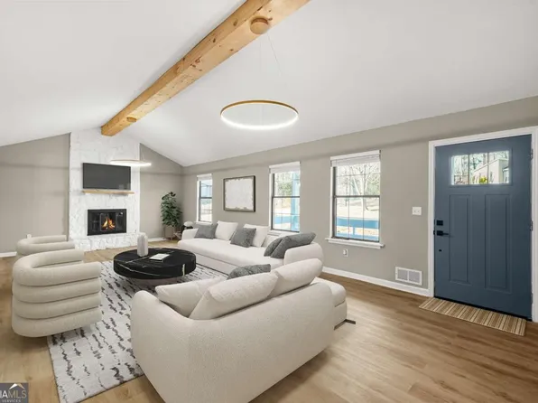 6595 Oakwood Dr, Douglasville, GA 30135