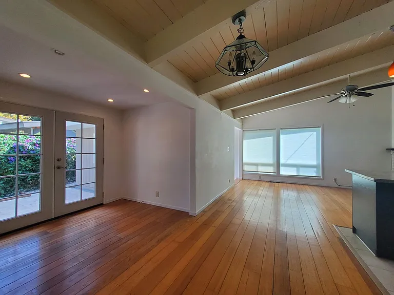 6 Stadium Way — Photo 13