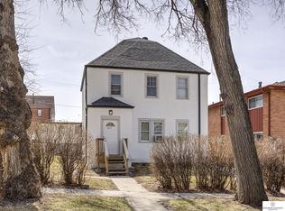 4917 Davenport St, Omaha, NE 68132