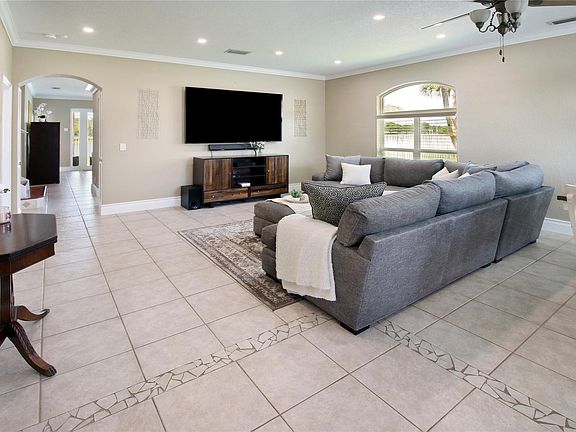 4th image of 4727 Saint Simon Drive