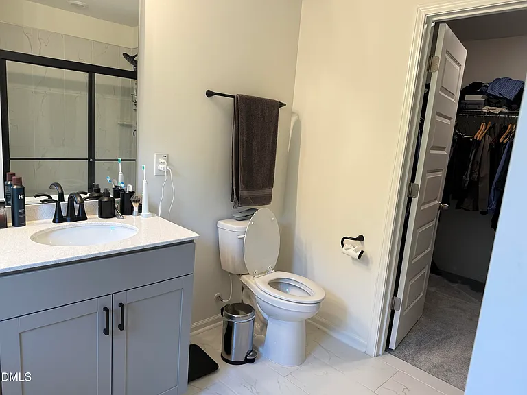 111 Golden Gate Ln — Photo 22