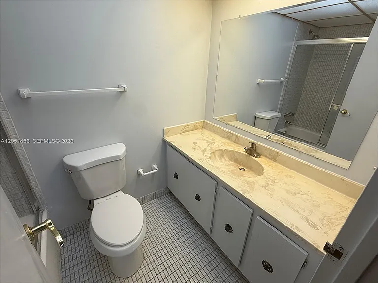 200 172nd St #416 — Photo 14