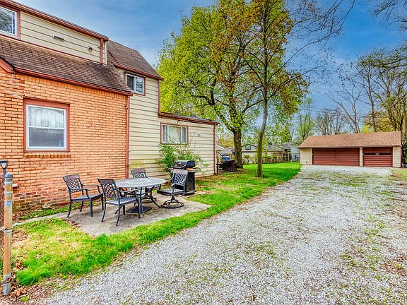 4th image of 3409 Devon Rd