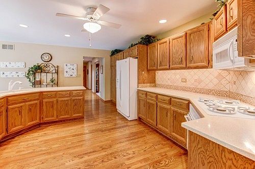 4th image of 10445 Brookridge Creek Dr