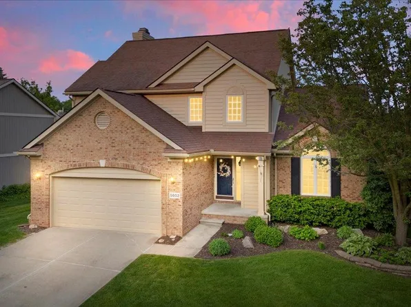 5602 Adderstone Dr, Clarkston, MI 48346