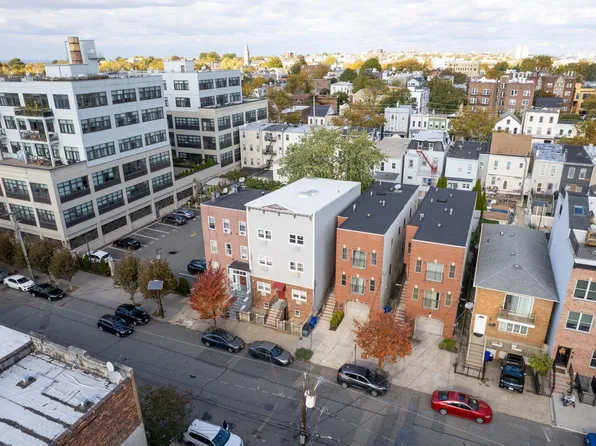 58 Laidlaw Avenue image 16 of 18