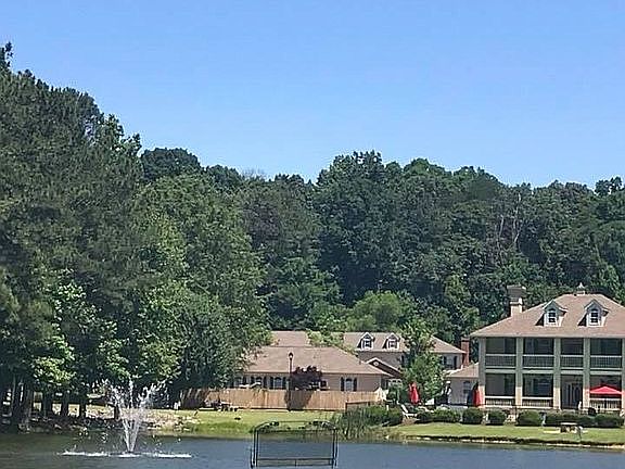 Clubhouse & Amenties 