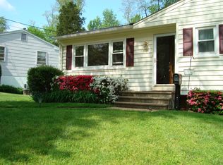 1935 Fisher Ct, Falls Church, VA 22043