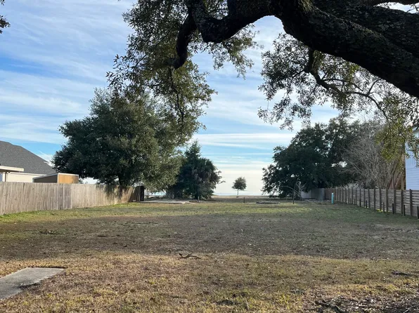 1409 2nd St, Gulfport, MS 39501