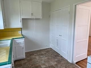 3rd image of 8420 Summerfield Ave