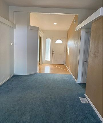 5th image of 42090 Acacia Ave