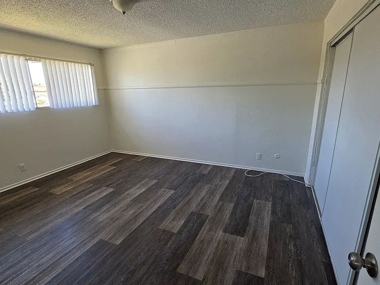 1501 S Hampstead St #9 — Photo 8