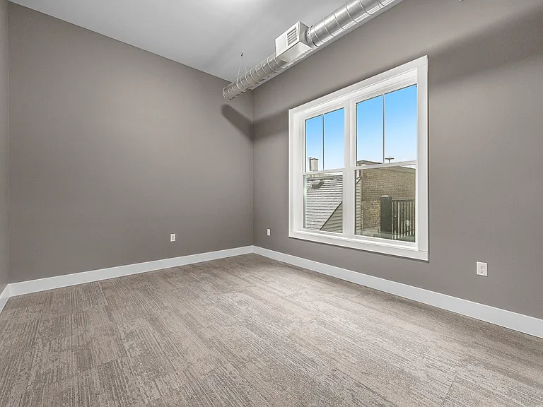 137 E Main Ave — Photo 12