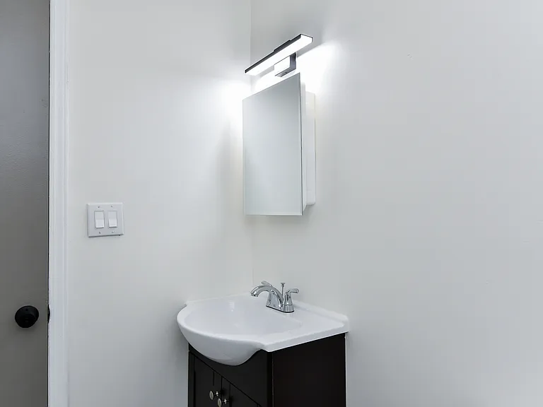 Bathroom (2) Bathroom (2)