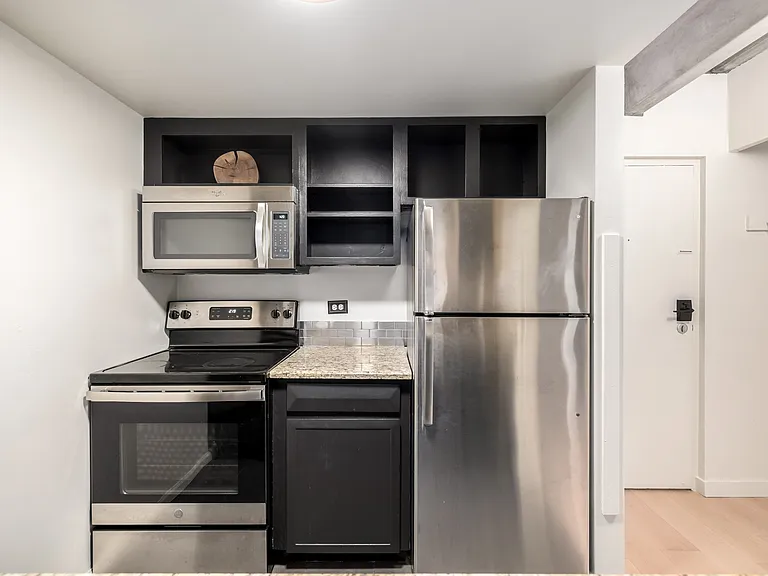 1265 Elizabeth St #305 — Photo 19