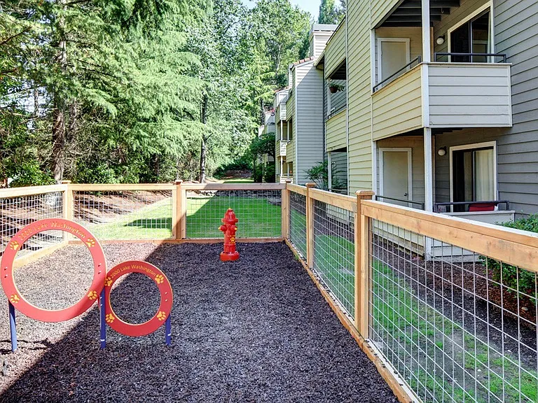 2000 Lake Washington Apartments — Photo 26