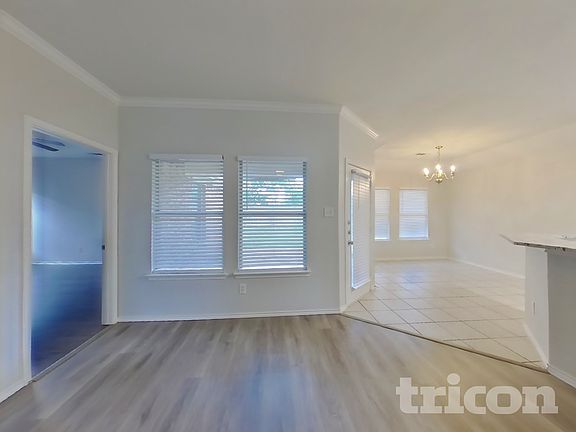 3rd image of 1630 Emily Ln