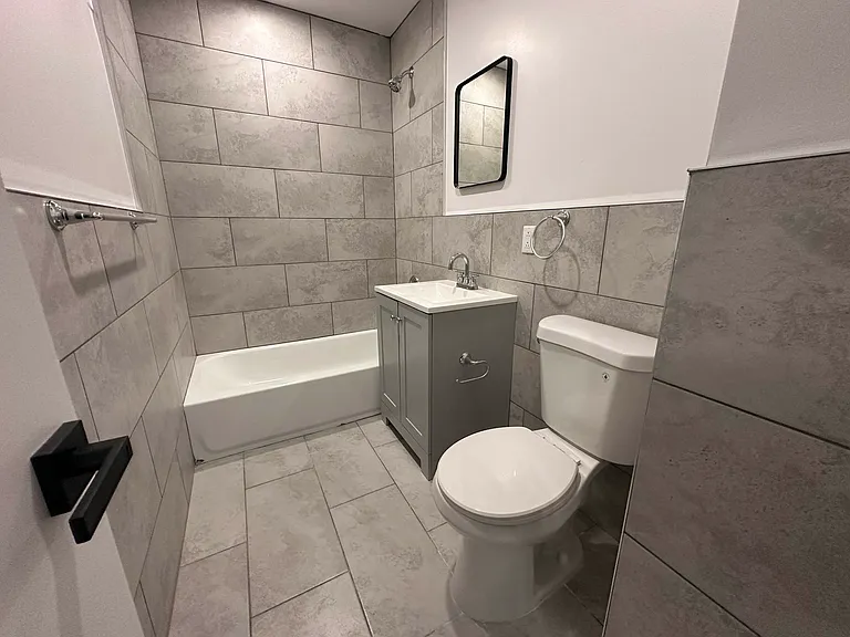 680 Courtlandt Ave #4B — Photo 7