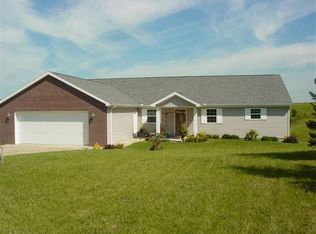 153 Warren Heights Dr, Marietta, OH 45750