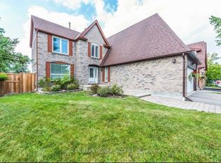 52 Moffatt Ave, Brampton, ON L6Y2M8