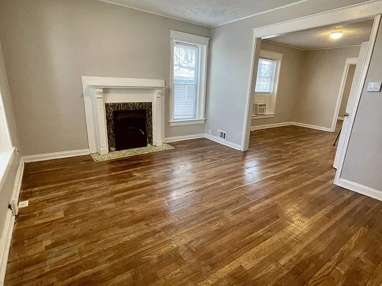 3921 Norledge Ave #1E — Photo 5