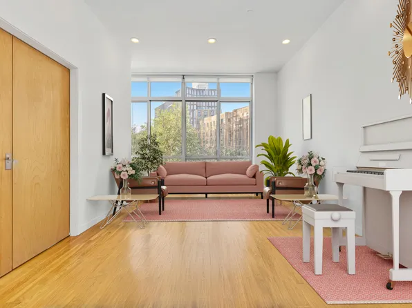258 Street Nicholas's Avenue image 1 of 13