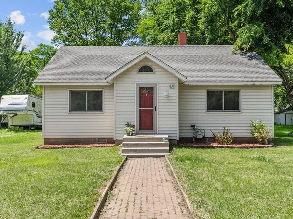 837 1st St, Saint Paul Park, MN 55071