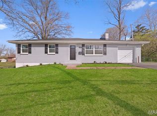 117 Woodstock Rd, Saint Louis, MO 63135