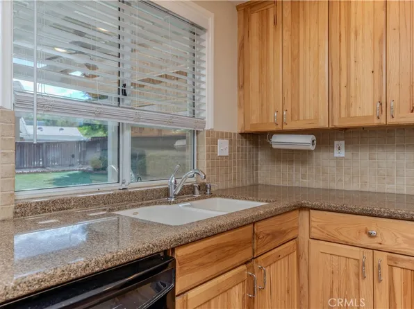 26672 Dry Falls Dr, Corona, CA 92883