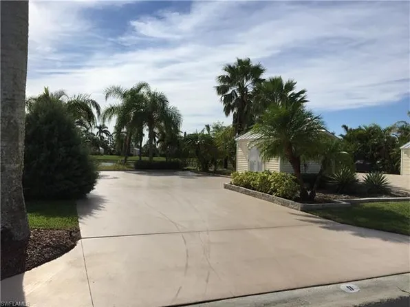 3025 E Riverbend Resort Blvd, Labelle, FL 33935