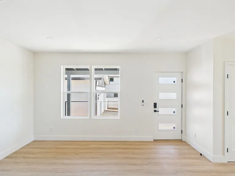 1447 Olive Ave #2 — Photo 16