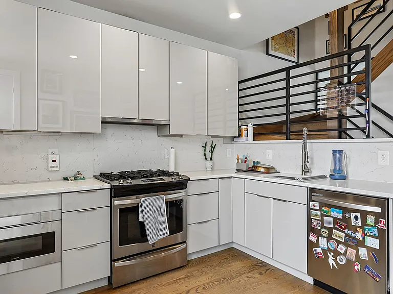 619 Harvard St NW #2 — Photo 7
