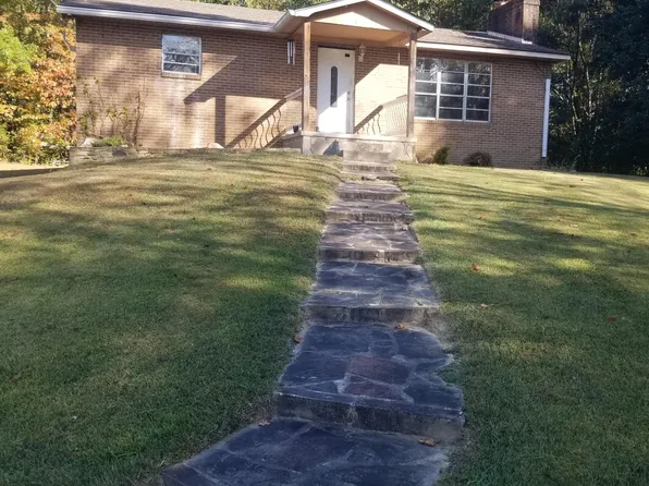 138 Ray Cross Rd, Harriman, TN 37748
