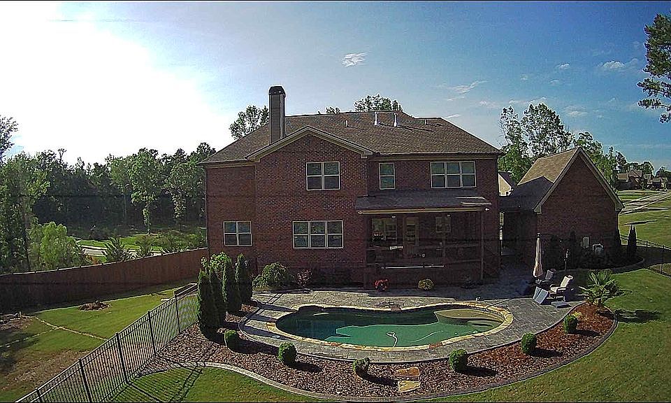 2nd image of 2131 Highland Park Way