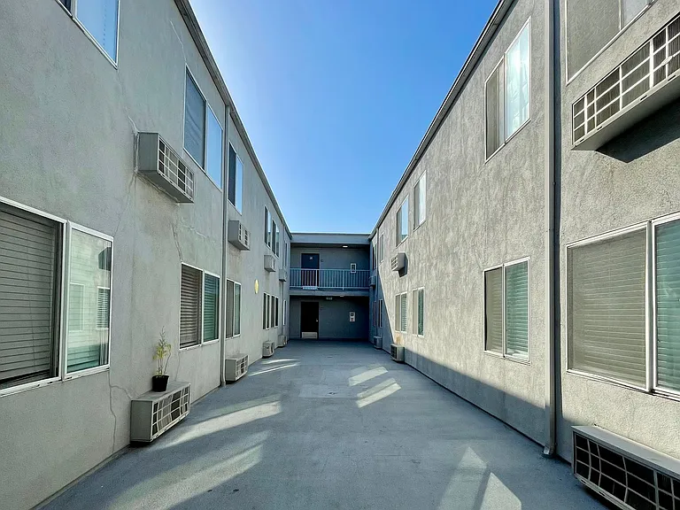 Rampart Village Villas — Photo 7
