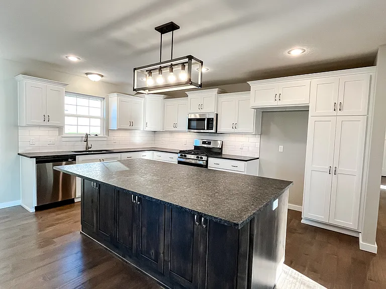 855 S Eastridge — Photo 8