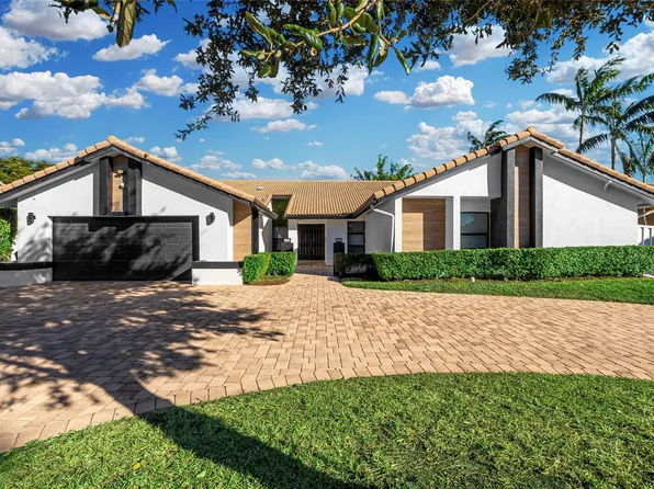 427 NW 112th Avenue, Coral Springs, FL 33071
