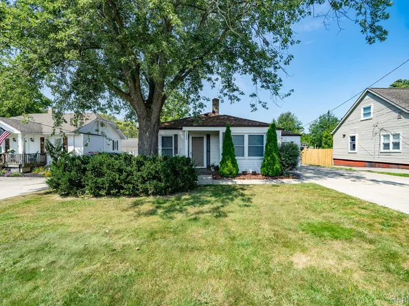 40635 Moravian Dr, Clinton Township, MI 48036