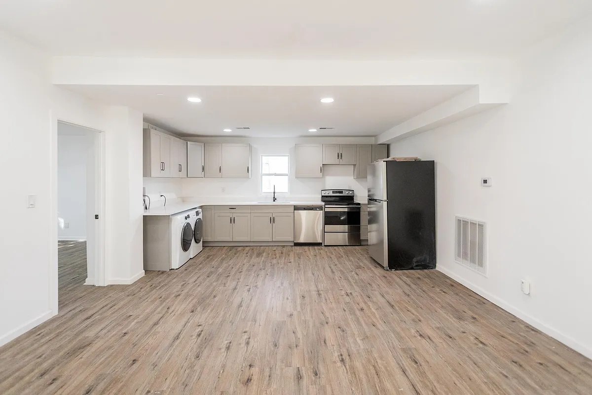 Building Photo - 2064 24th St #1