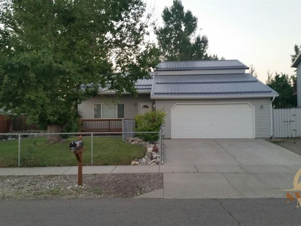 1st image of 502 Westwood Cir