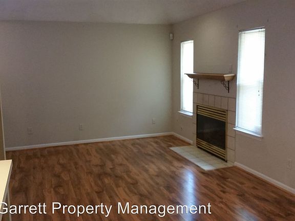 4th image of 917 Woodcreek Dr