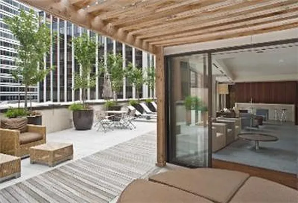 Rented by R New York | media 6