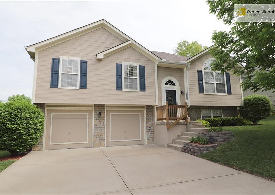 1st image of 501 NE Hans Dr