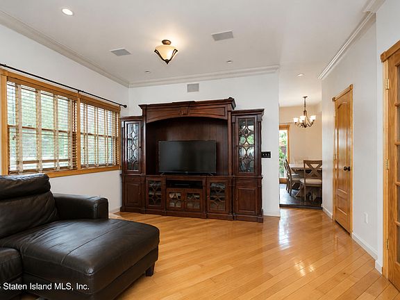 5th image of 98 Purcell St