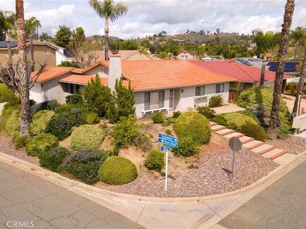 23720 Schooner Dr, Canyon Lake, CA 92587