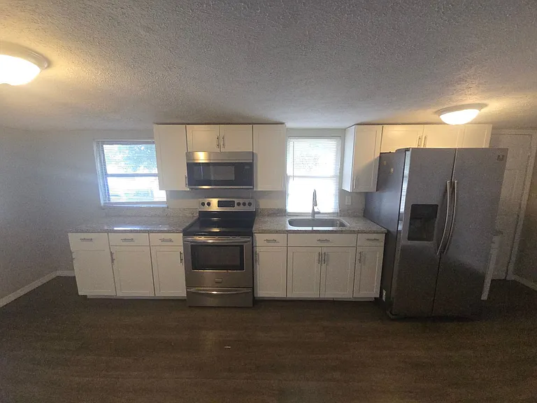 2119 Park Ave — Photo 4