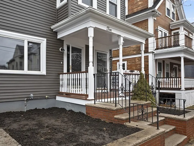 10 Grant St #1 — Photo 21