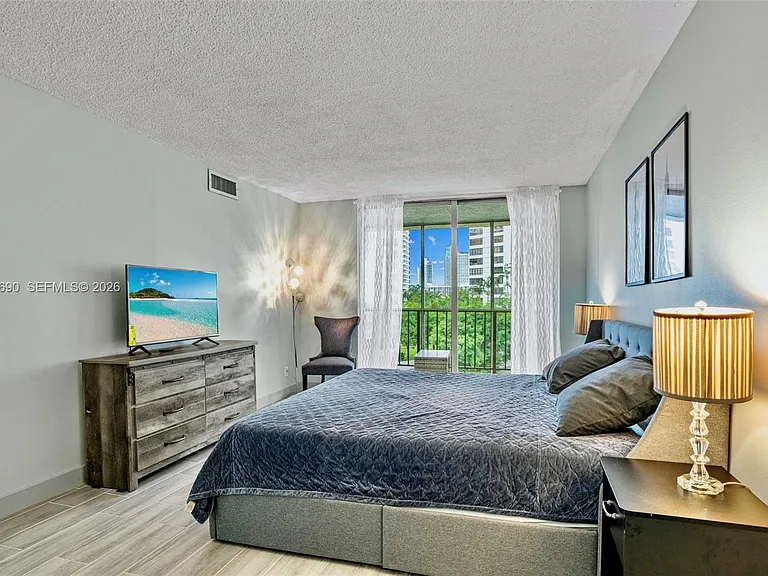 501 Three Islands Blvd #518 — Photo 16