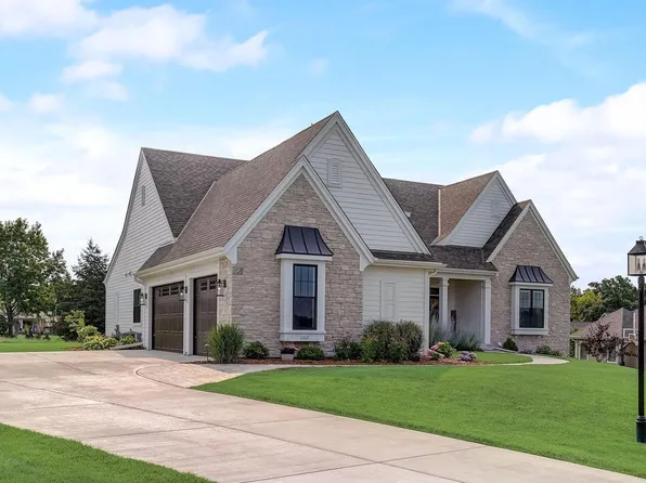 1629 Twisted Oak COURT, Hartland, WI 53029