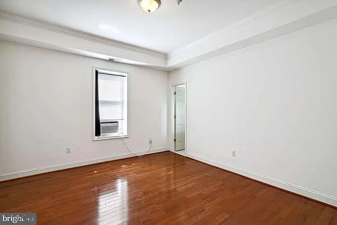 1337 Girard St NW #4 — Photo 9